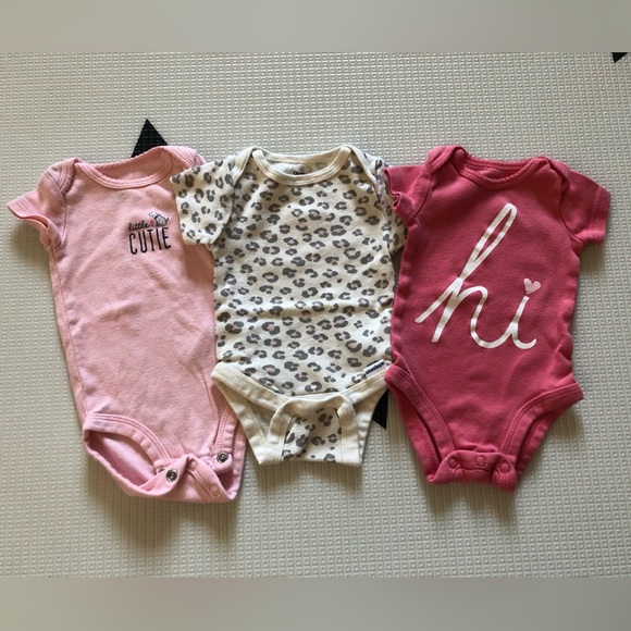 Gerber|Baby girl bundle lot,short sleeve bodysuits•Leopard & Cutie lettering•• - Picture 1 of 4
